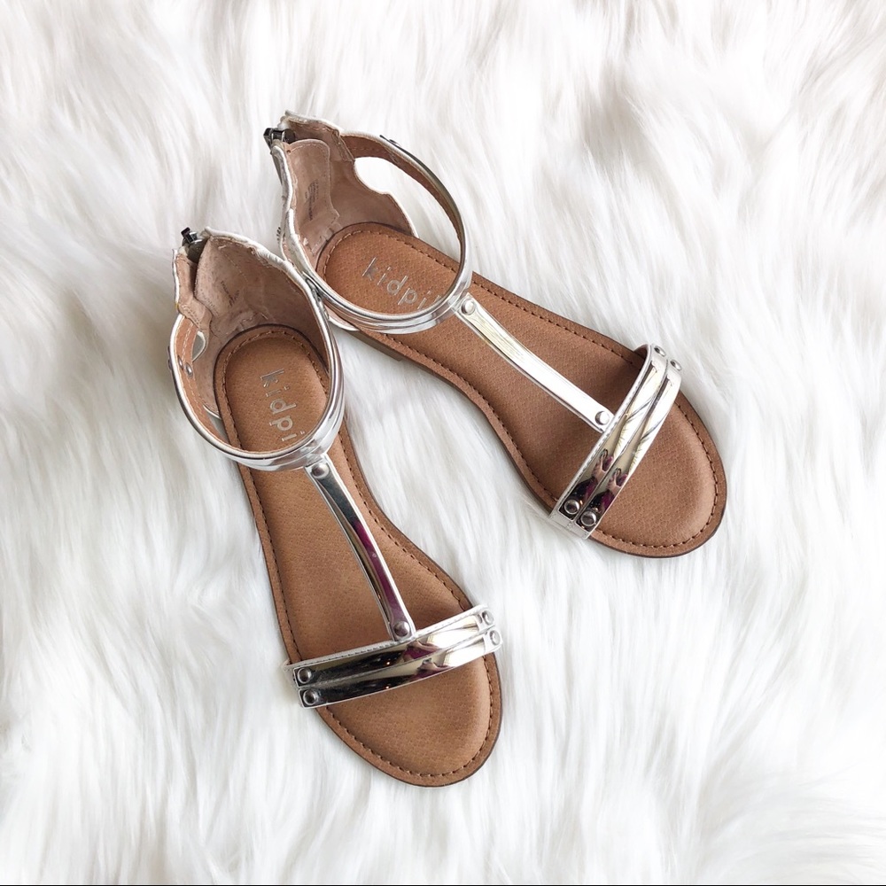 Girls Kidpik sandals size 2 BNWT